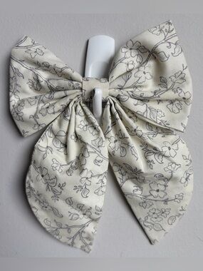 Noralee Cream Floral Bow Hair Clip